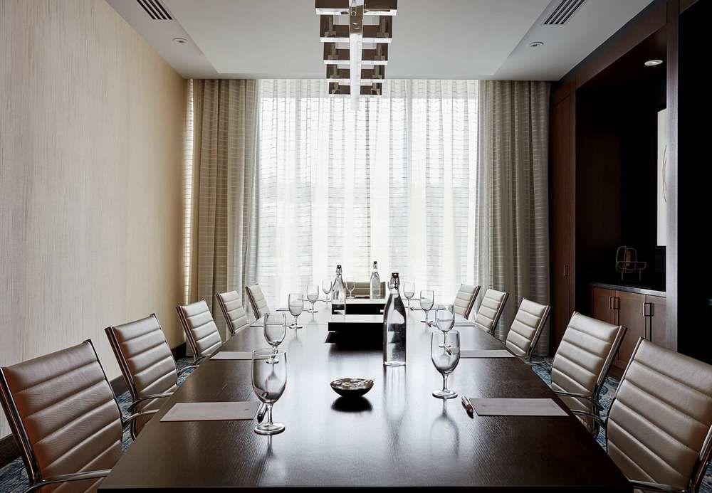 Ithaca Marriott Downtown On The Commons Hotel Bagian luar foto
