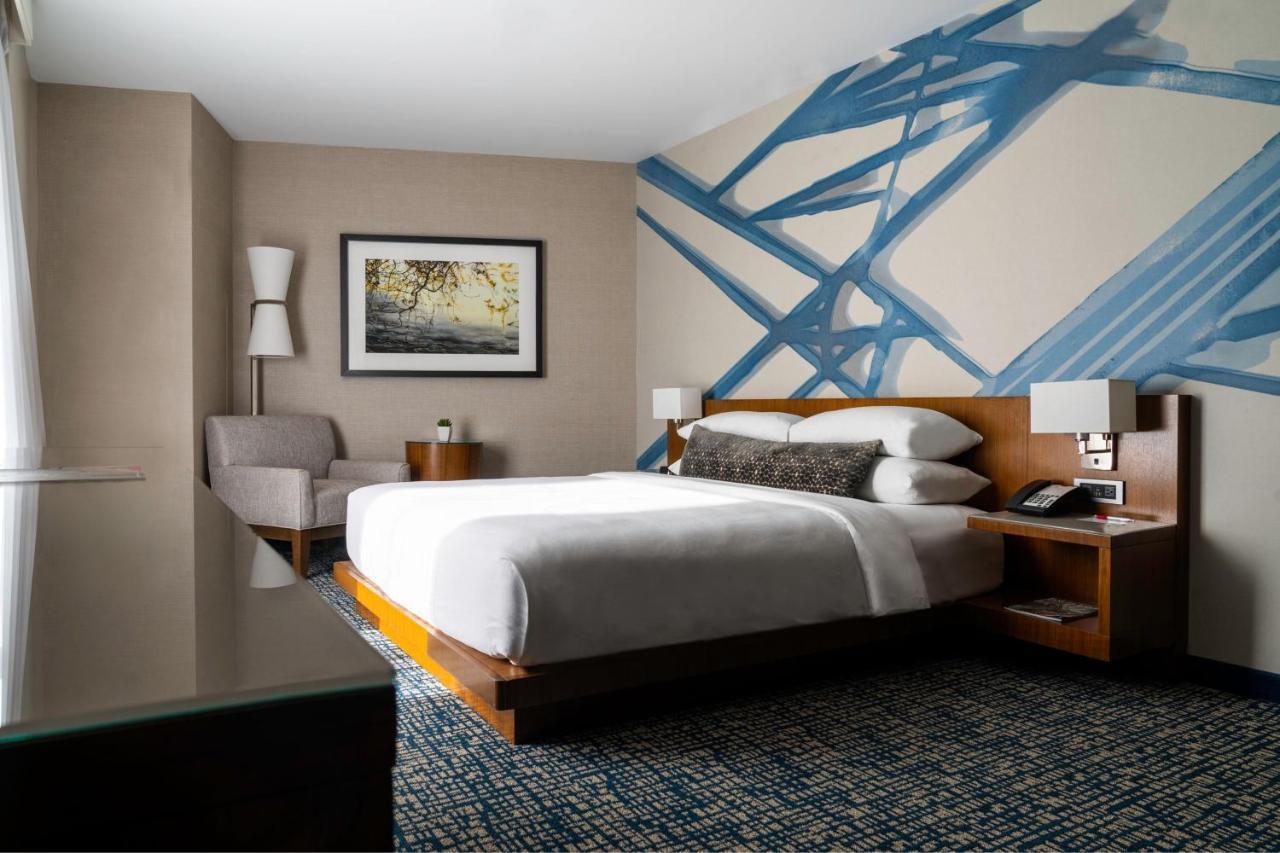 Ithaca Marriott Downtown On The Commons Hotel Bagian luar foto