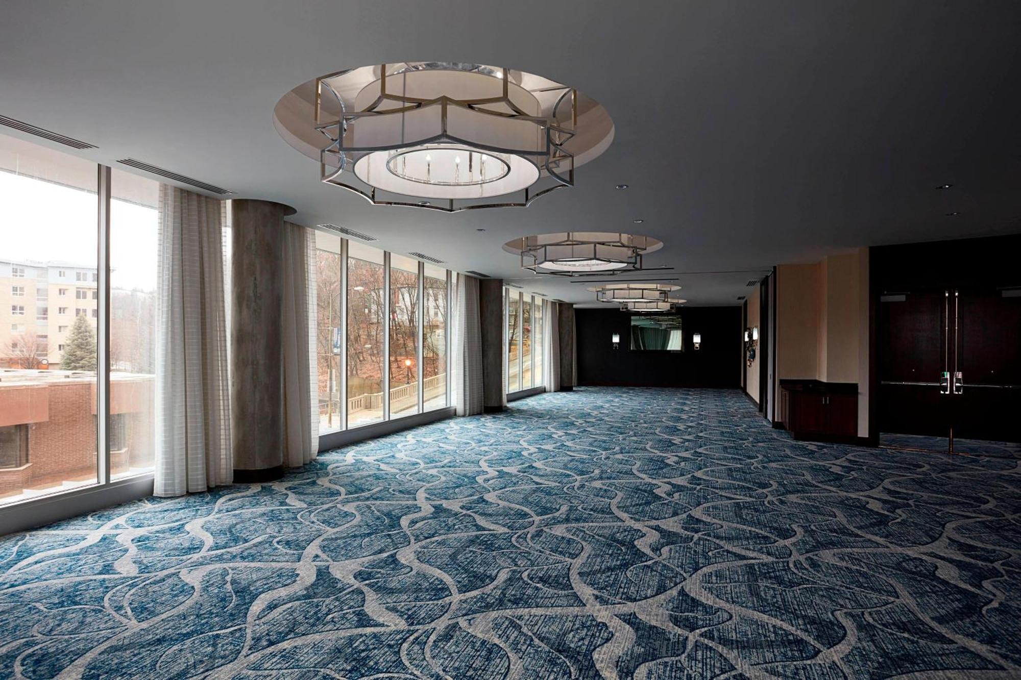 Ithaca Marriott Downtown On The Commons Hotel Bagian luar foto