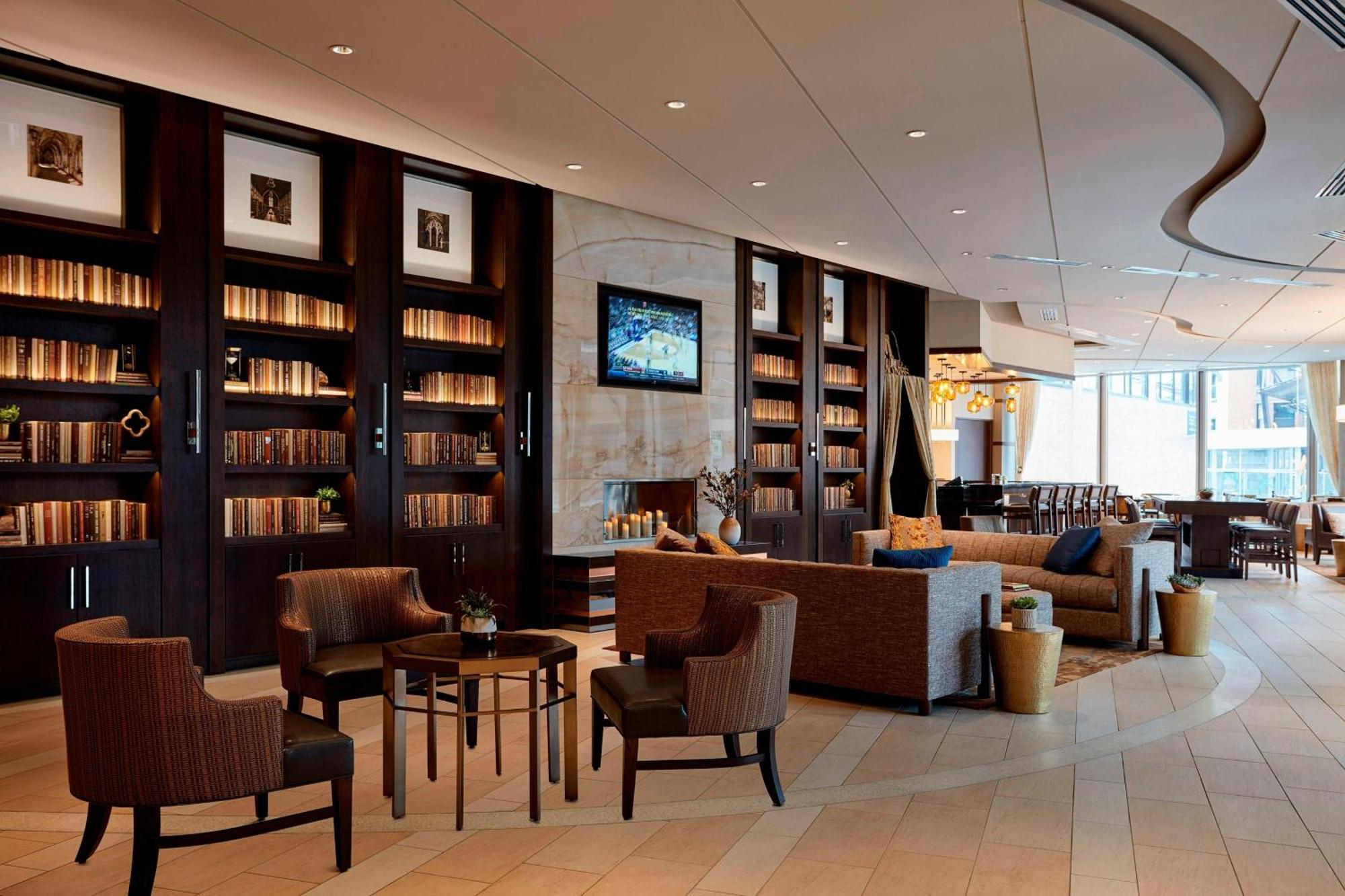 Ithaca Marriott Downtown On The Commons Hotel Bagian luar foto