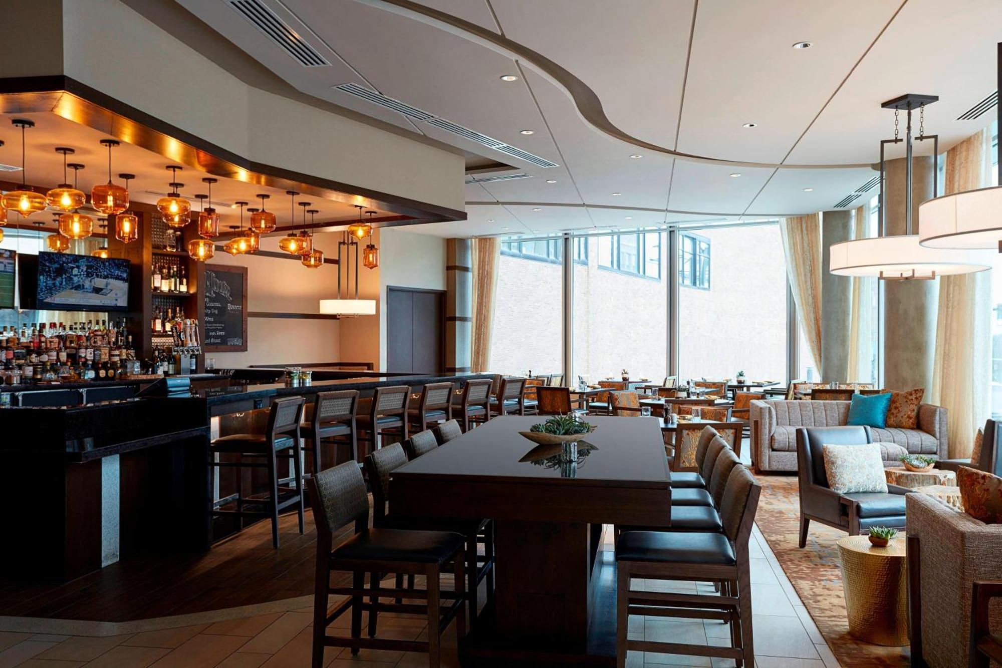 Ithaca Marriott Downtown On The Commons Hotel Bagian luar foto