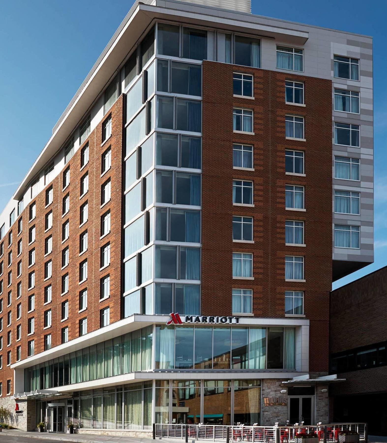 Ithaca Marriott Downtown On The Commons Hotel Bagian luar foto