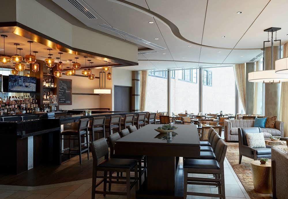 Ithaca Marriott Downtown On The Commons Hotel Bagian luar foto